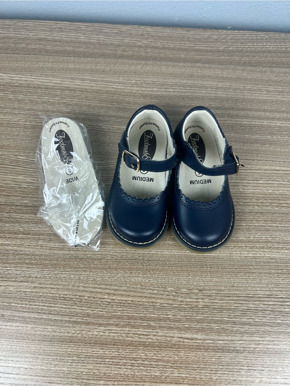 Footmates Allie Navy Dress Shoes 5 Medium church shoes girls casual shoes
